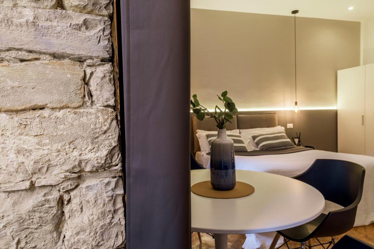 Romantic Studio In The Heart Of Trieste Bagian luar foto