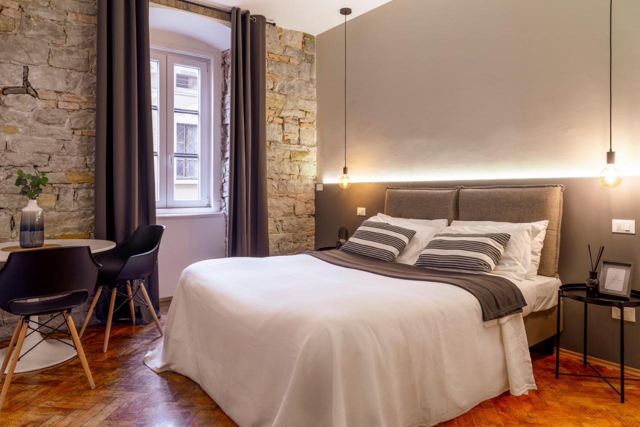 Romantic Studio In The Heart Of Trieste Bagian luar foto